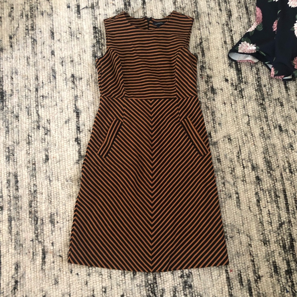 LANDS END STRIPED SHIFT DRESS WOTH POCKETS